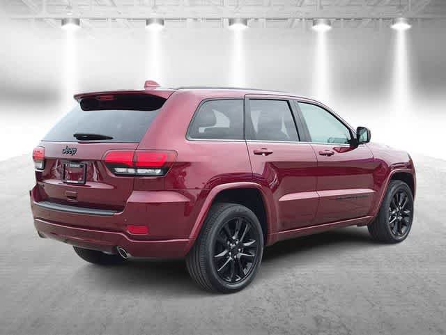 Certified 2022 Jeep Grand Cherokee Laredo X AWD/4WD image 8