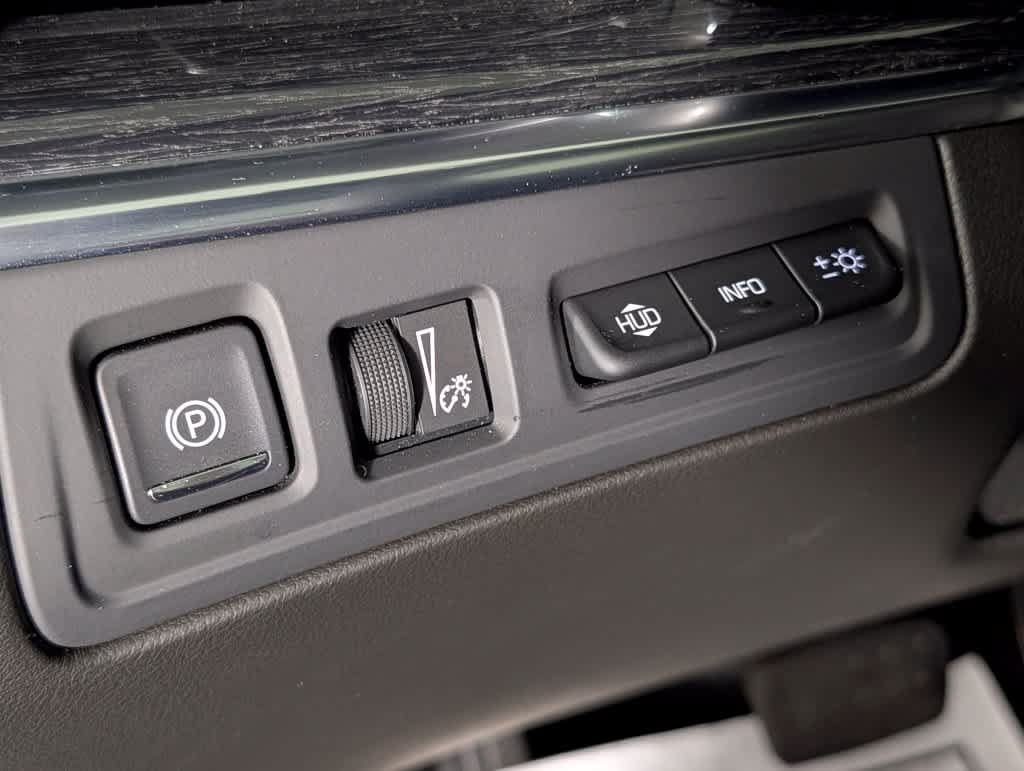 Used 2022 Cadillac XT5 Premium Luxury w/ Technology Package FWD image 34