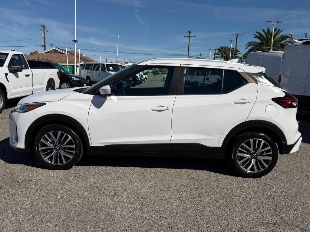 Used 2022 Nissan Kicks SV image 10