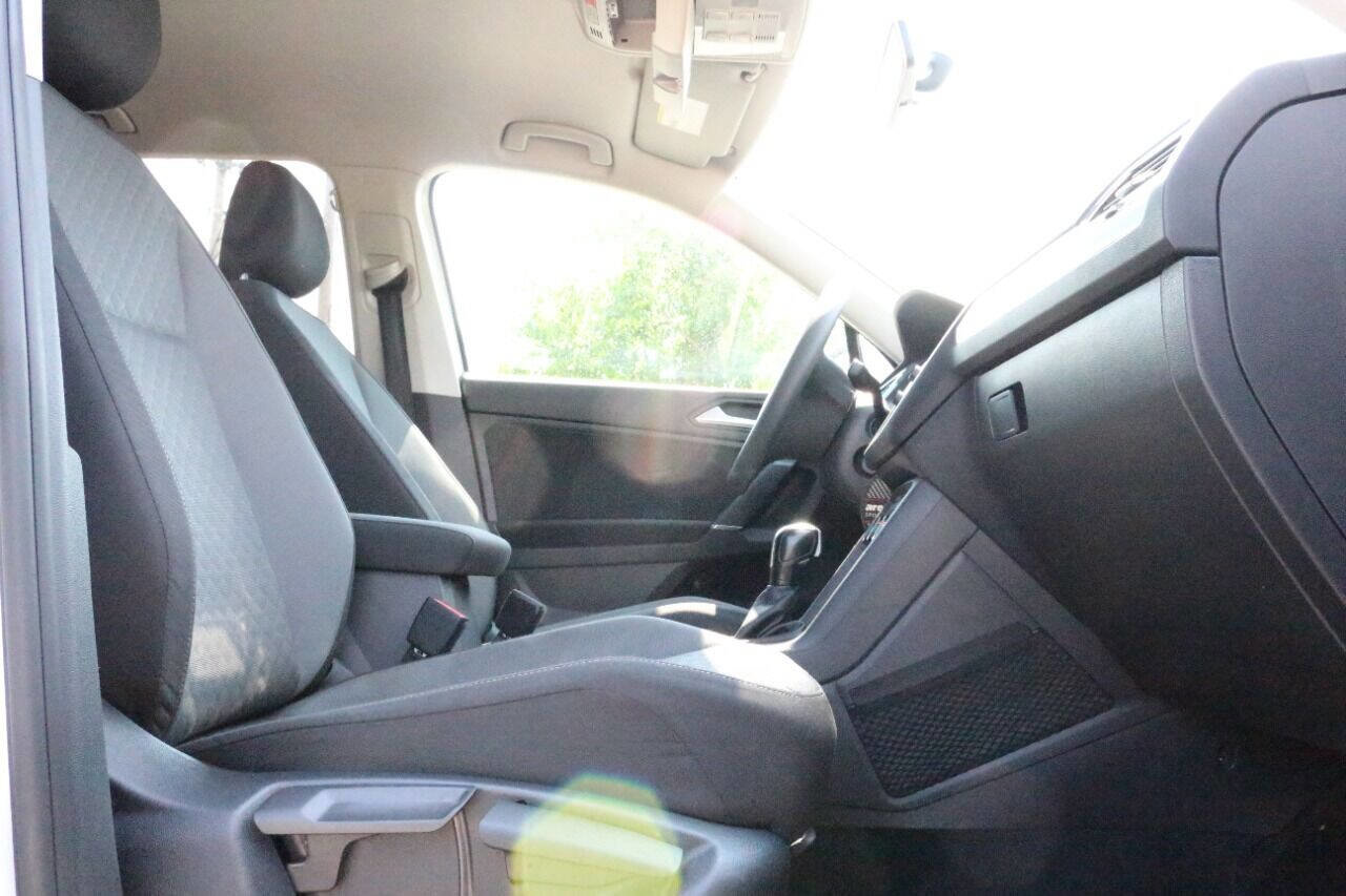 Used 2020 Volkswagen Tiguan S image 18