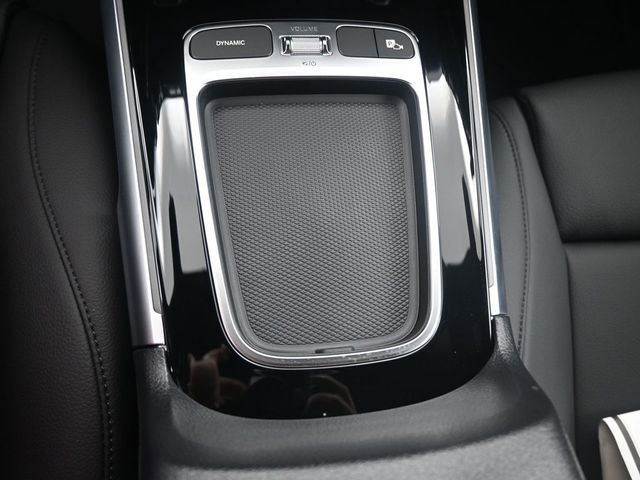 New 2025 Mercedes-Benz GLB 250 image 9