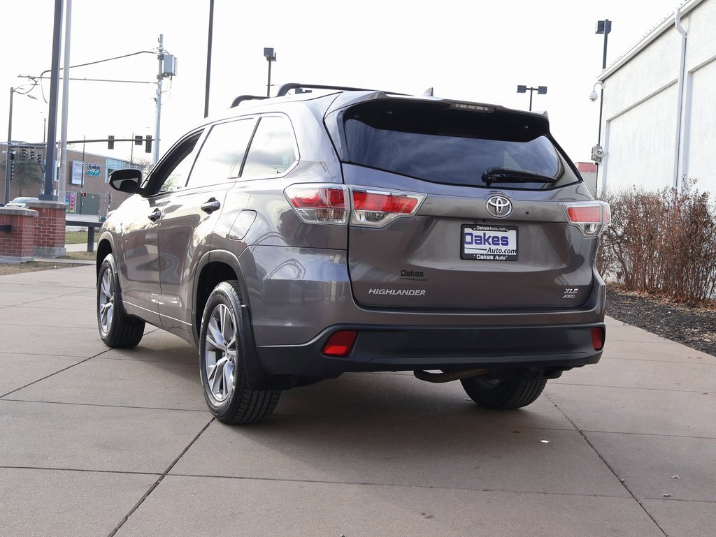 Used 2015 Toyota Highlander XLE image 6
