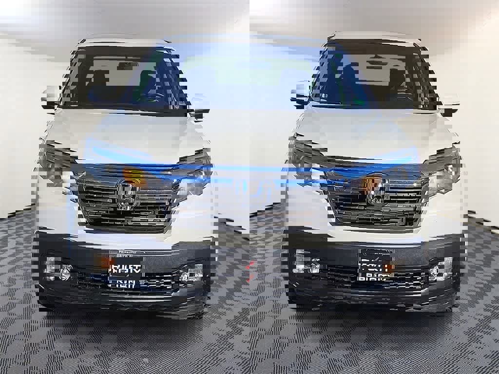 Used 2017 Honda Ridgeline RTS image 2