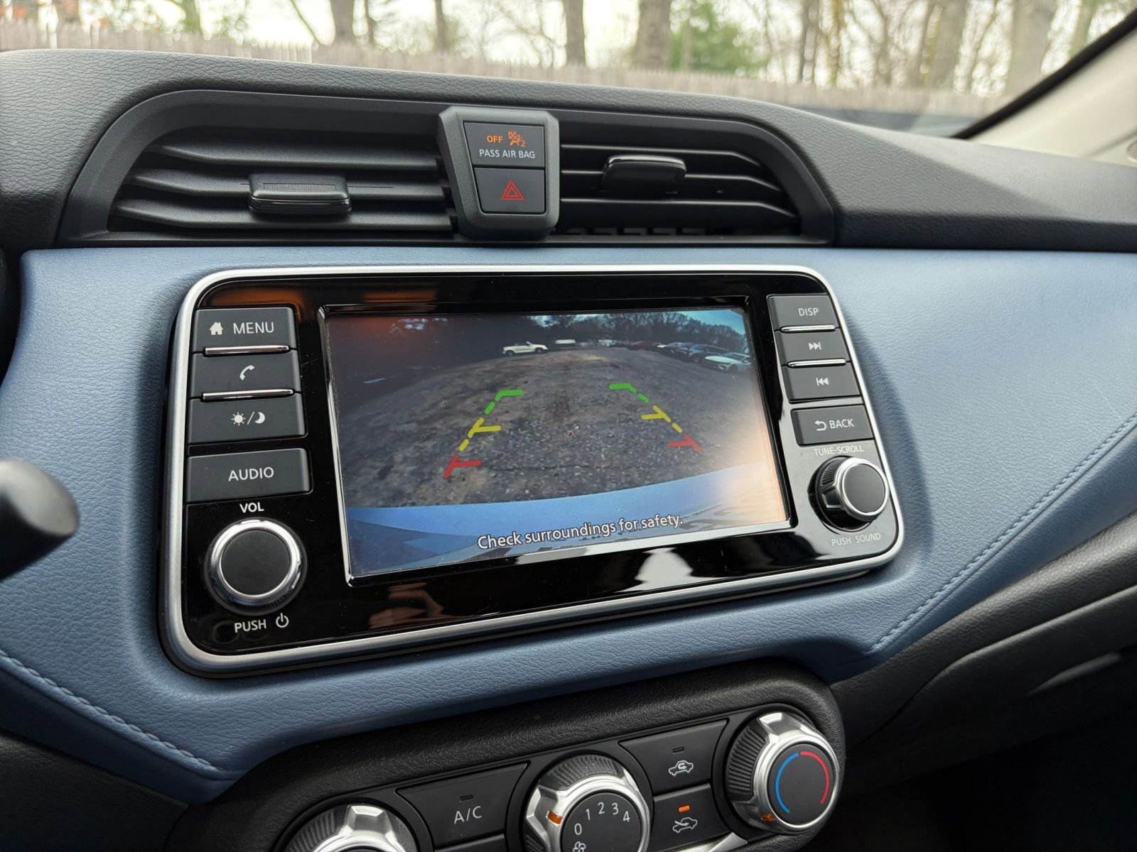 Used 2025 Nissan Versa SV FWD image 22