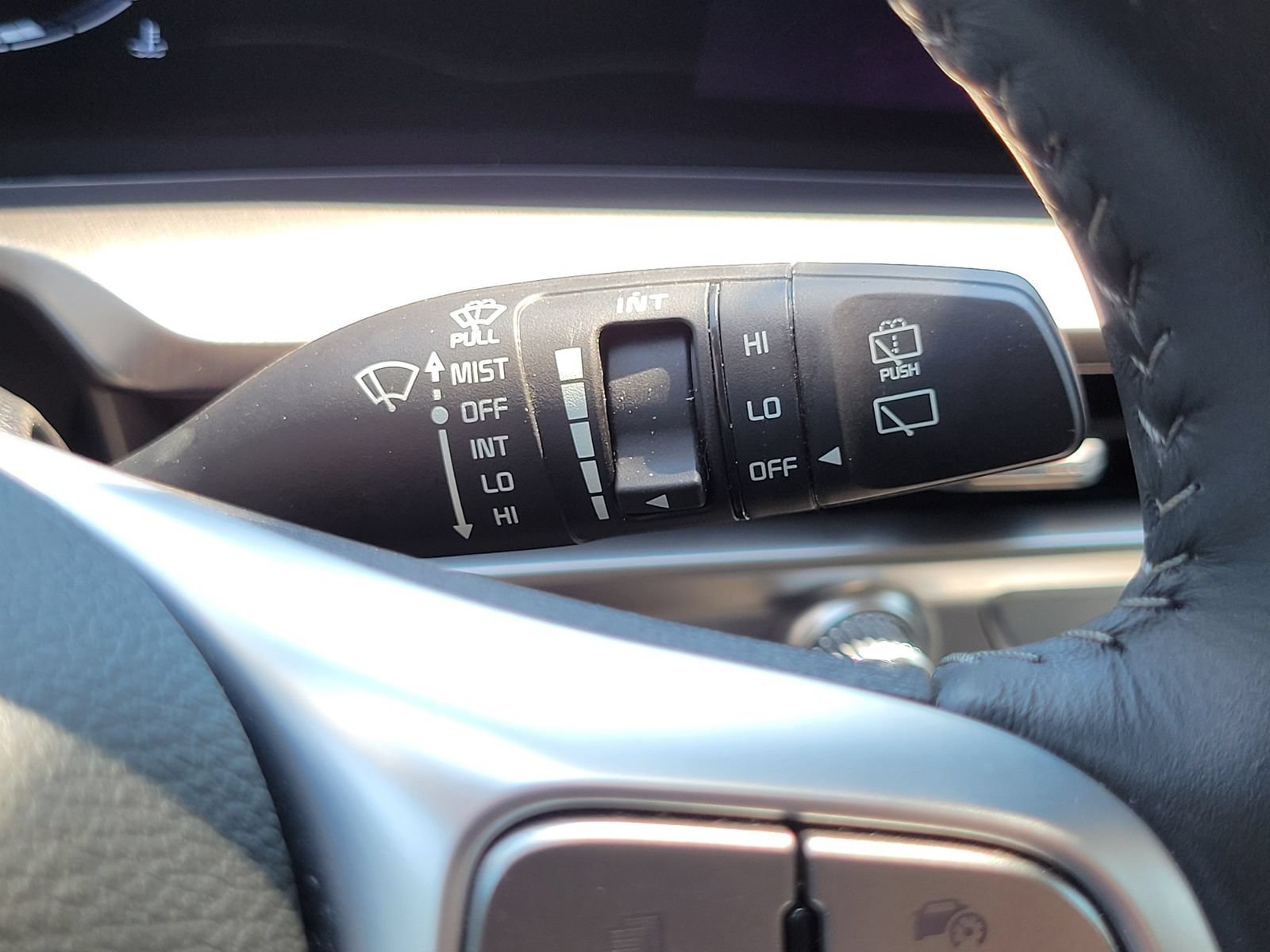 Certified 2025 Kia Telluride S FWD image 20