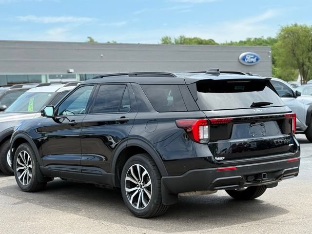 Used 2025 Ford Explorer ST-Line AWD/4WD image 42