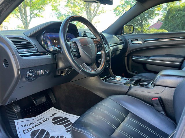 Used 2017 Chrysler 300 S AWD/4WD image 10
