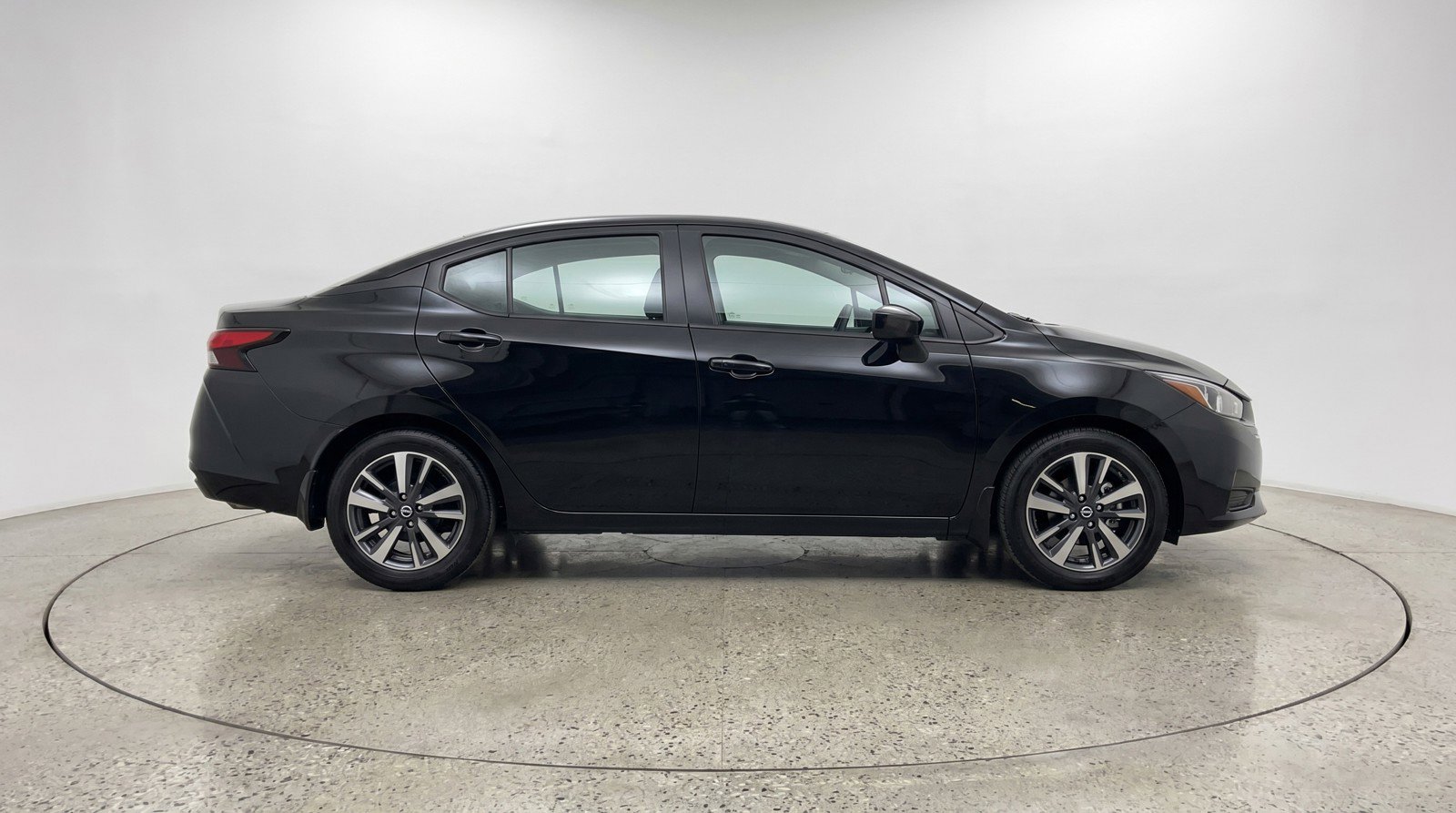 Used 2025 Nissan Versa SV FWD image 11