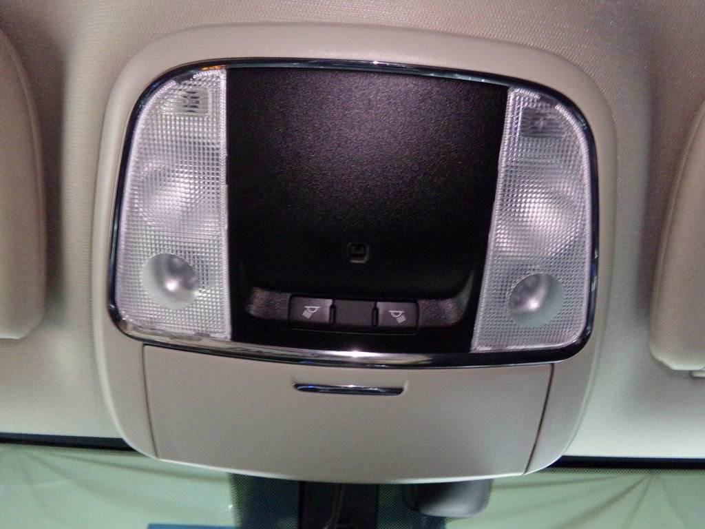 Used 2018 Dodge Durango SXT w/ 3rd Row Seating Group image 19