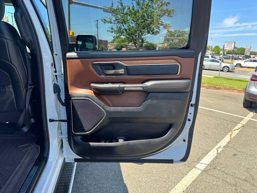 Used 2019 RAM 1500 Limited w/ Body Color Bumper Group AWD/4WD image 15