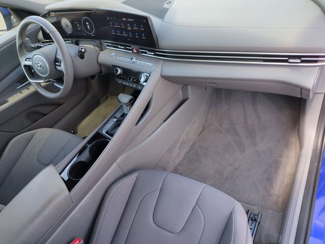 Certified 2023 Hyundai Elantra SEL w/ Convenience Package image 19