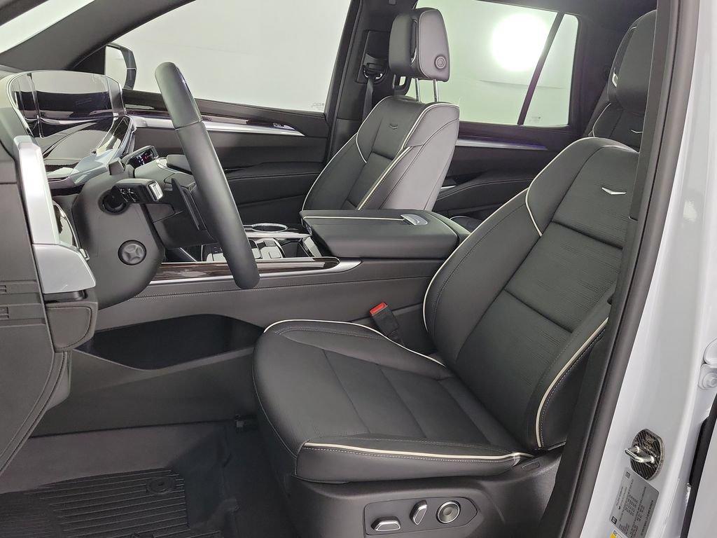 Certified 2026 Cadillac Escalade Luxury w/ Touring Package AWD/4WD image 17