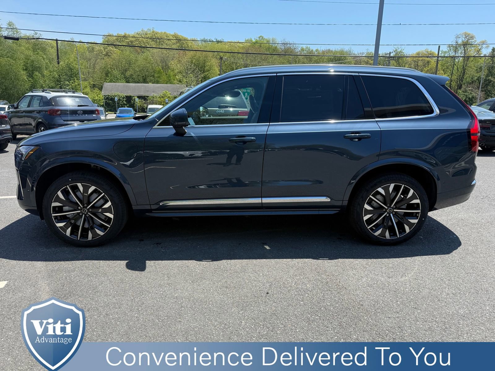 New 2026 Volvo XC90 T8 Plus w/ Protection Package Premier AWD/4WD image 5
