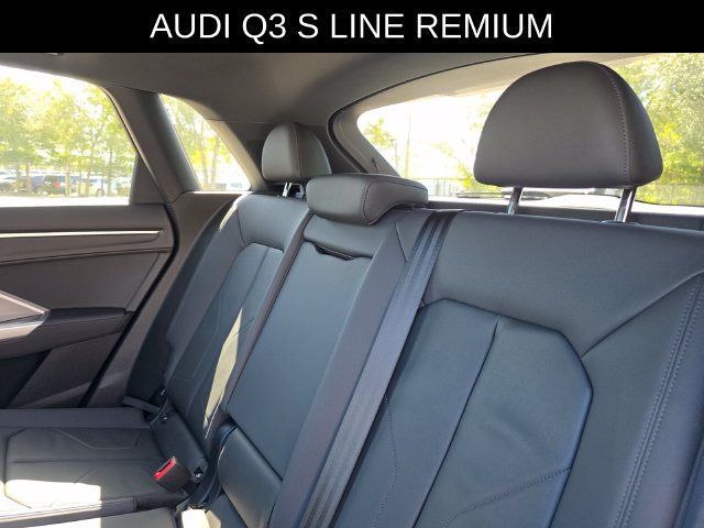 Used 2024 Audi Q3 2.0T Premium AWD/4WD image 17