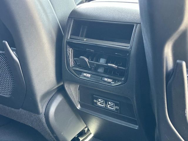 Used 2023 Jeep Grand Cherokee Laredo image 13