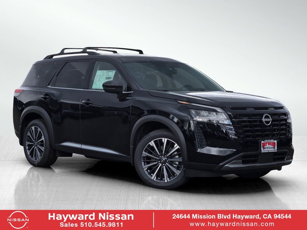 New 2026 Nissan Pathfinder Platinum w/ Cargo Package