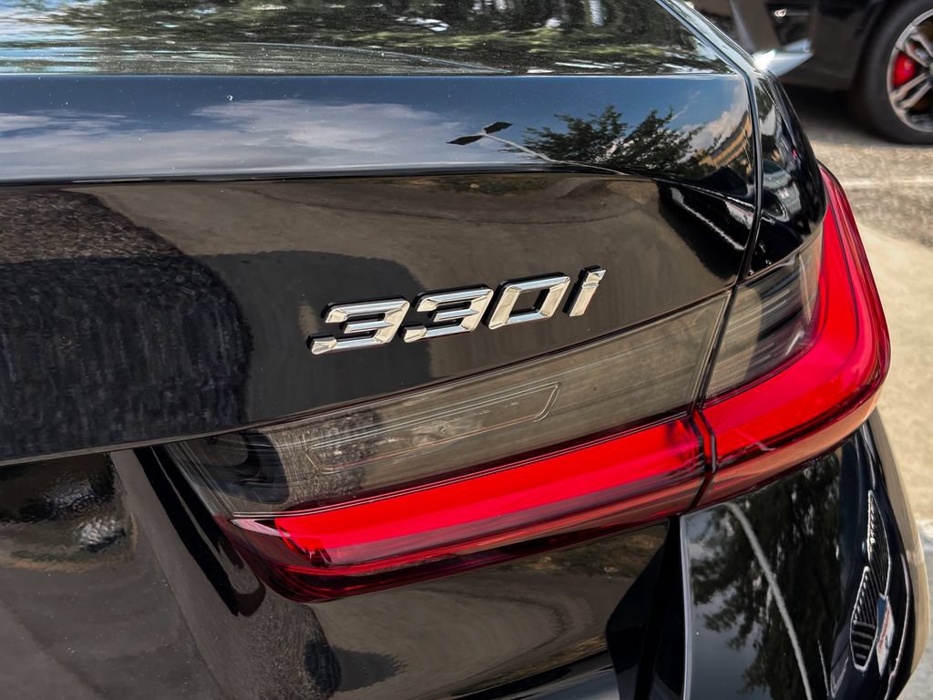 New 2026 BMW 330i xDrive Sedan w/ Premium Package AWD/4WD image 7