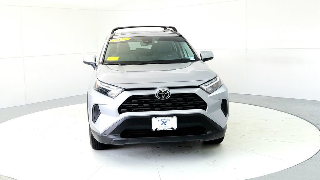 Used 2025 Toyota RAV4 XLE w/ Convenience Package AWD/4WD image 8