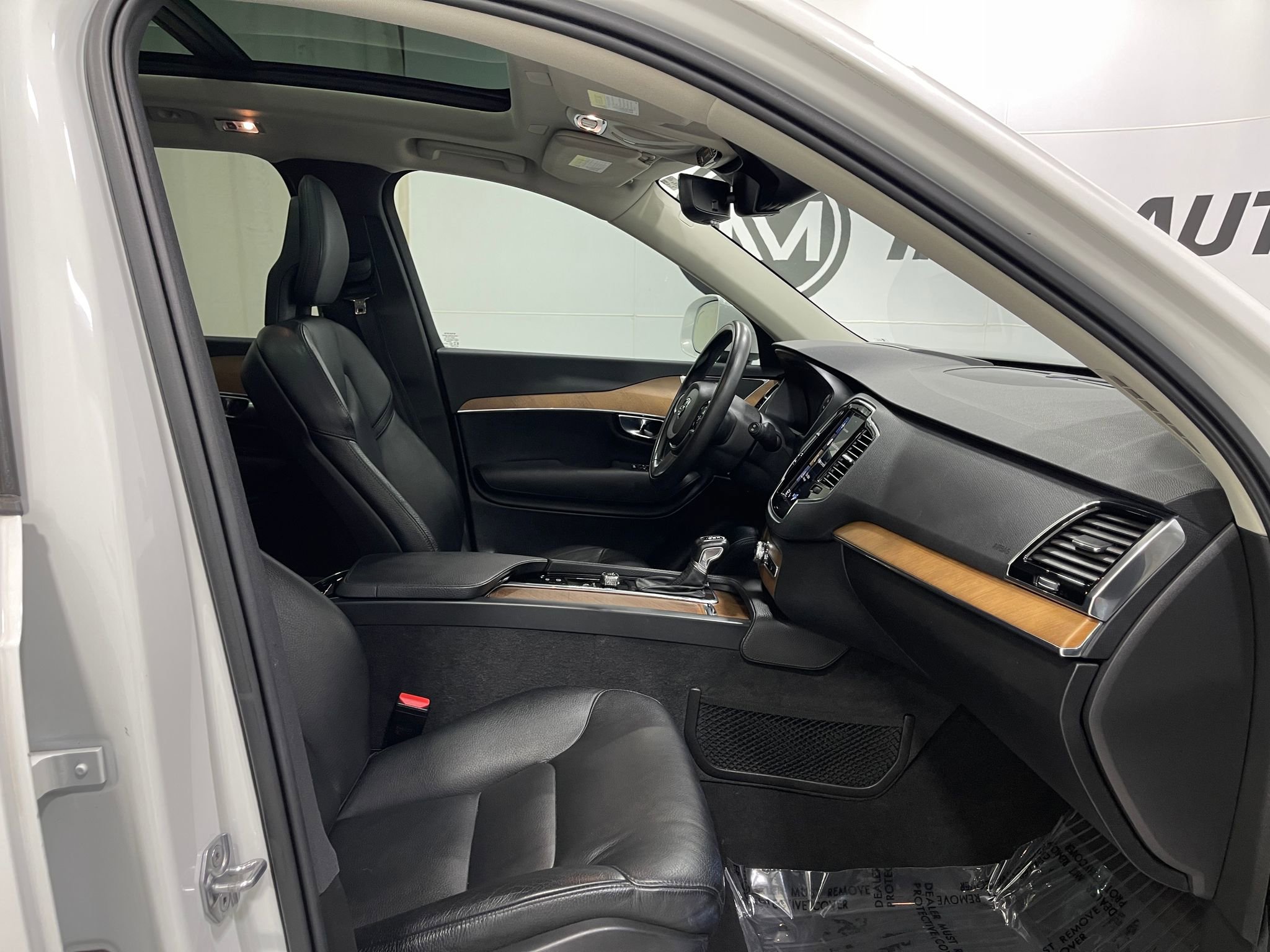 Used 2021 Volvo XC90 T6 Momentum w/ Advanced Package AWD/4WD image 35