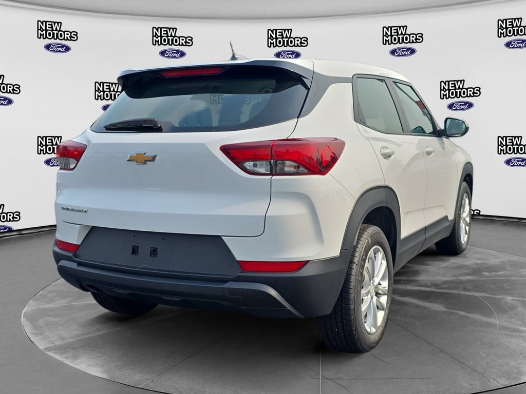 Used 2024 Chevrolet TrailBlazer LS FWD image 4