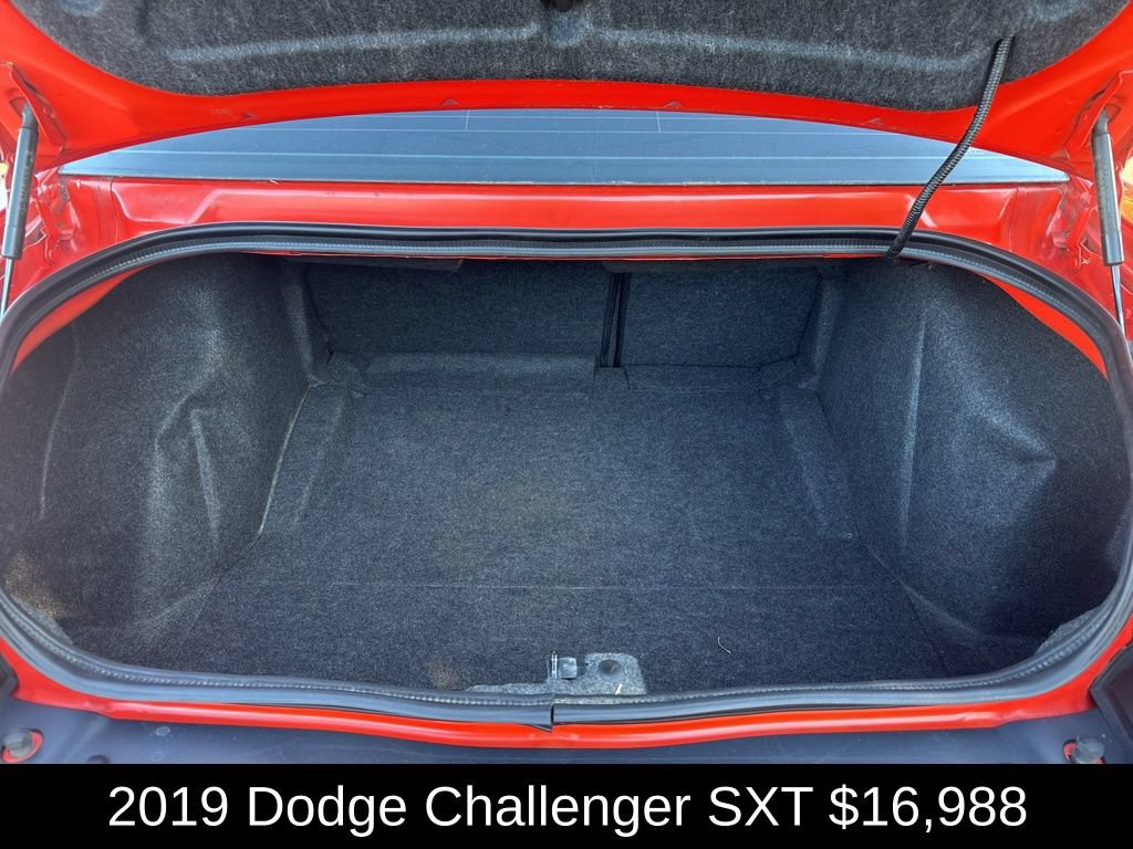 Used 2019 Dodge Challenger SXT RWD image 15