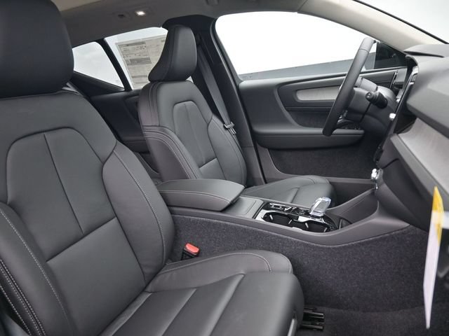 New 2026 Volvo XC40 B5 Ultra w/ Protection Package Premier AWD/4WD image 34