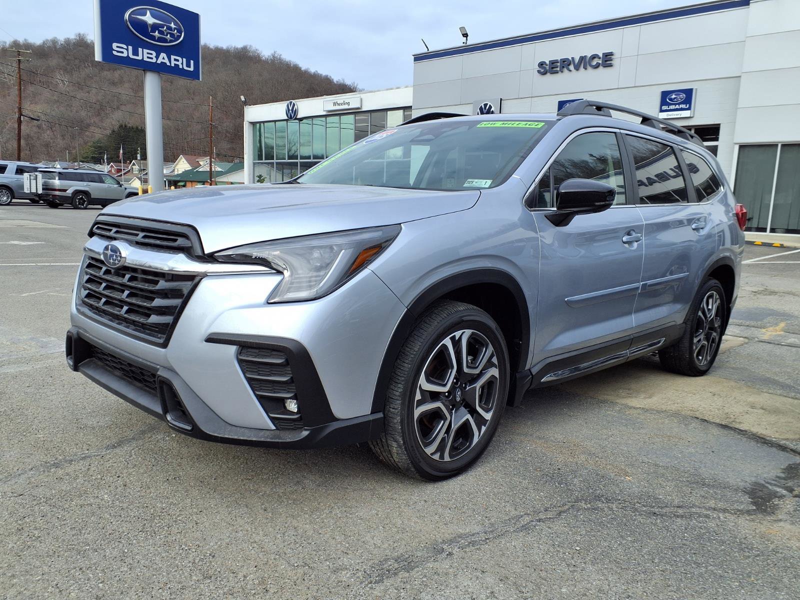 Certified 2025 Subaru Ascent Limited image 1