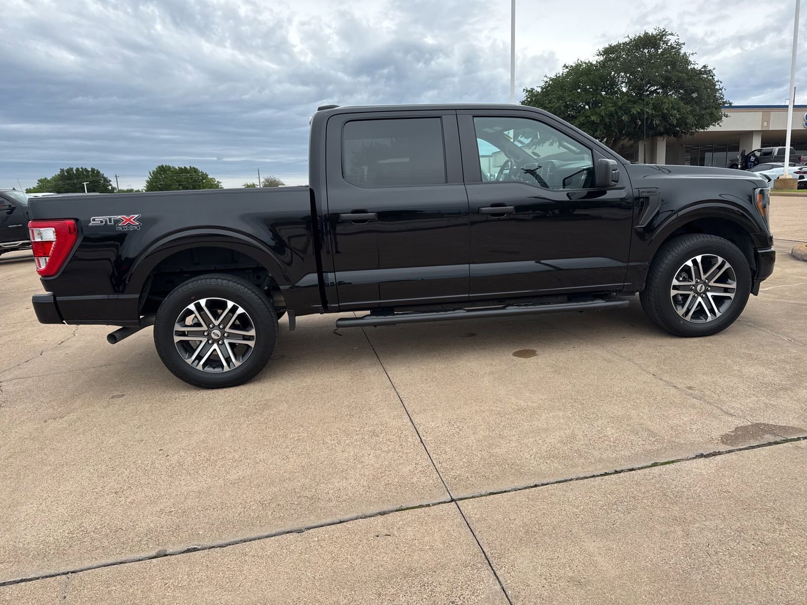 Used 2023 Ford F150 XL w/ STX Appearance Package AWD/4WD image 8