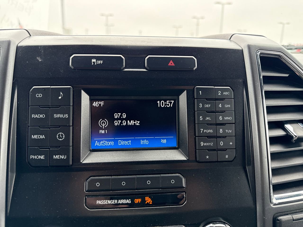 Used 2015 Ford F150 XLT w/ Trailer Tow Package image 20