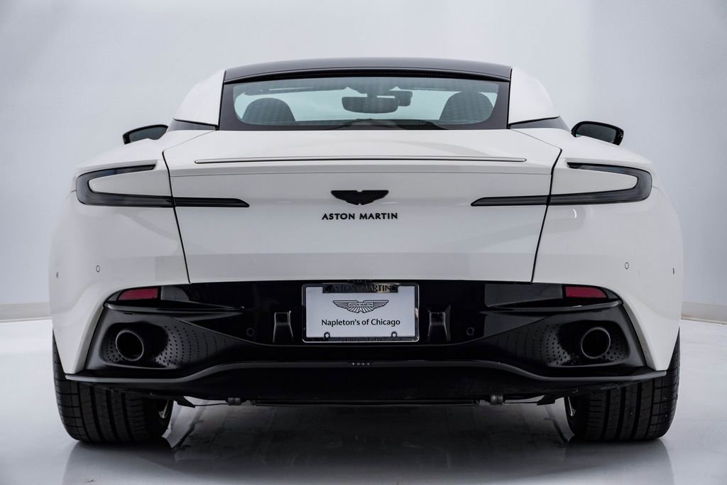 Used 2021 Aston Martin DB11 Coupe image 7
