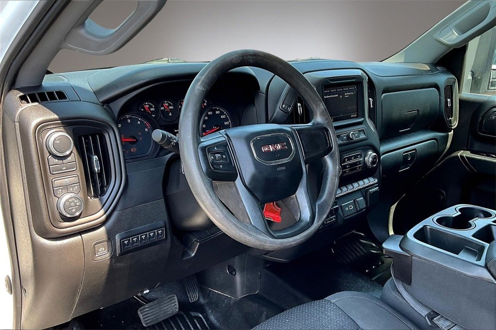 Used 2023 GMC Sierra 3500 Pro w/ Convenience Package image 17