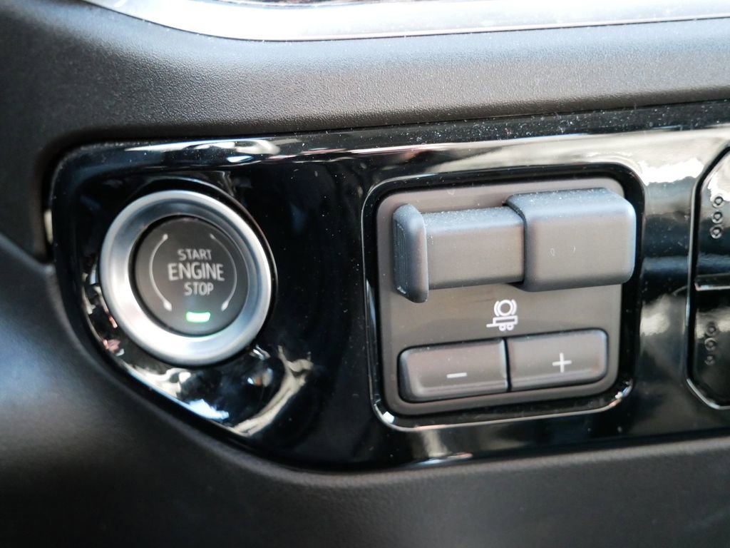 Used 2025 GMC Sierra 1500 Elevation w/ Elevation Premium Package image 26