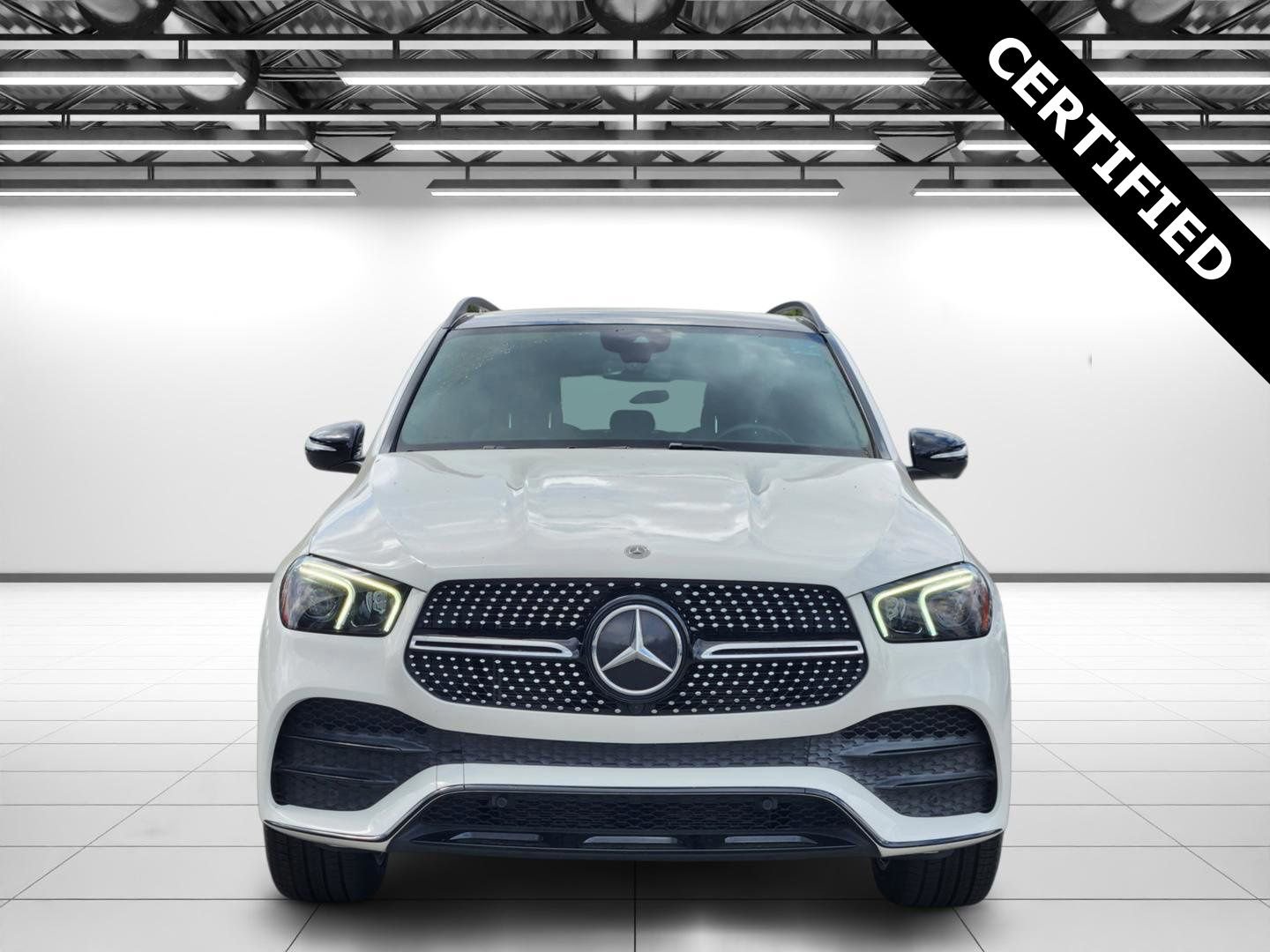 Certified 2022 Mercedes-Benz GLE 350 w/ AMG Line Interior image 4