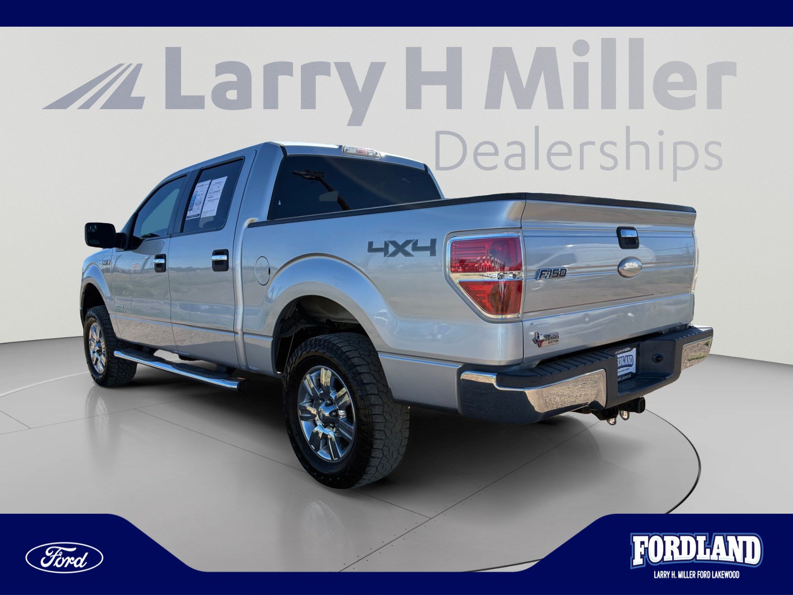 Used 2011 Ford F150 XLT w/ XLT Chrome Pkg AWD/4WD image 3