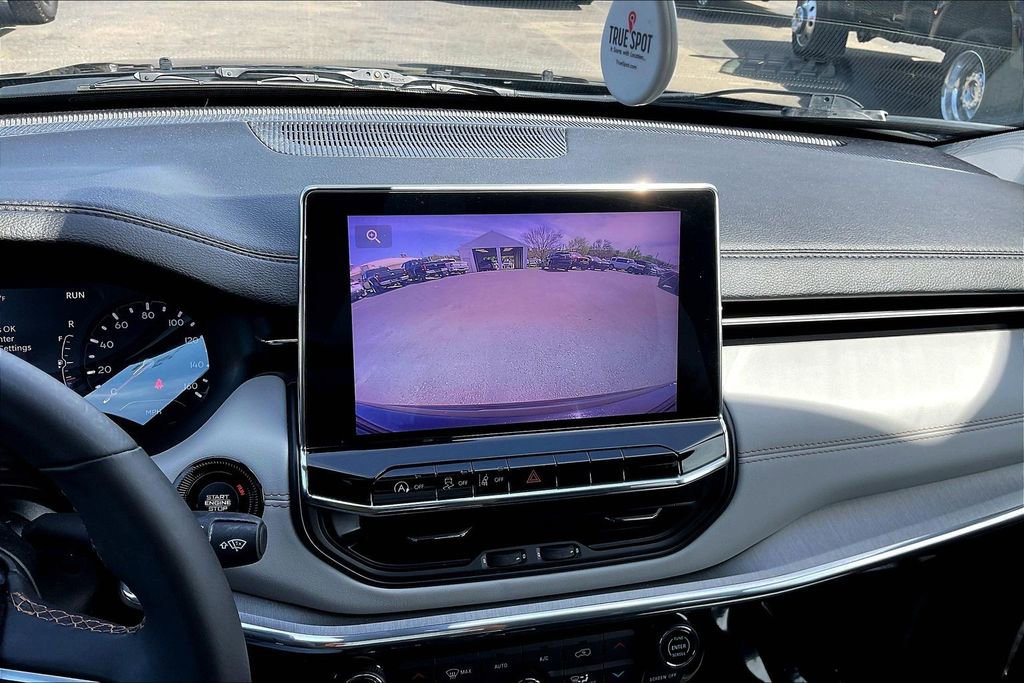 Used 2022 Jeep Compass Limited image 17