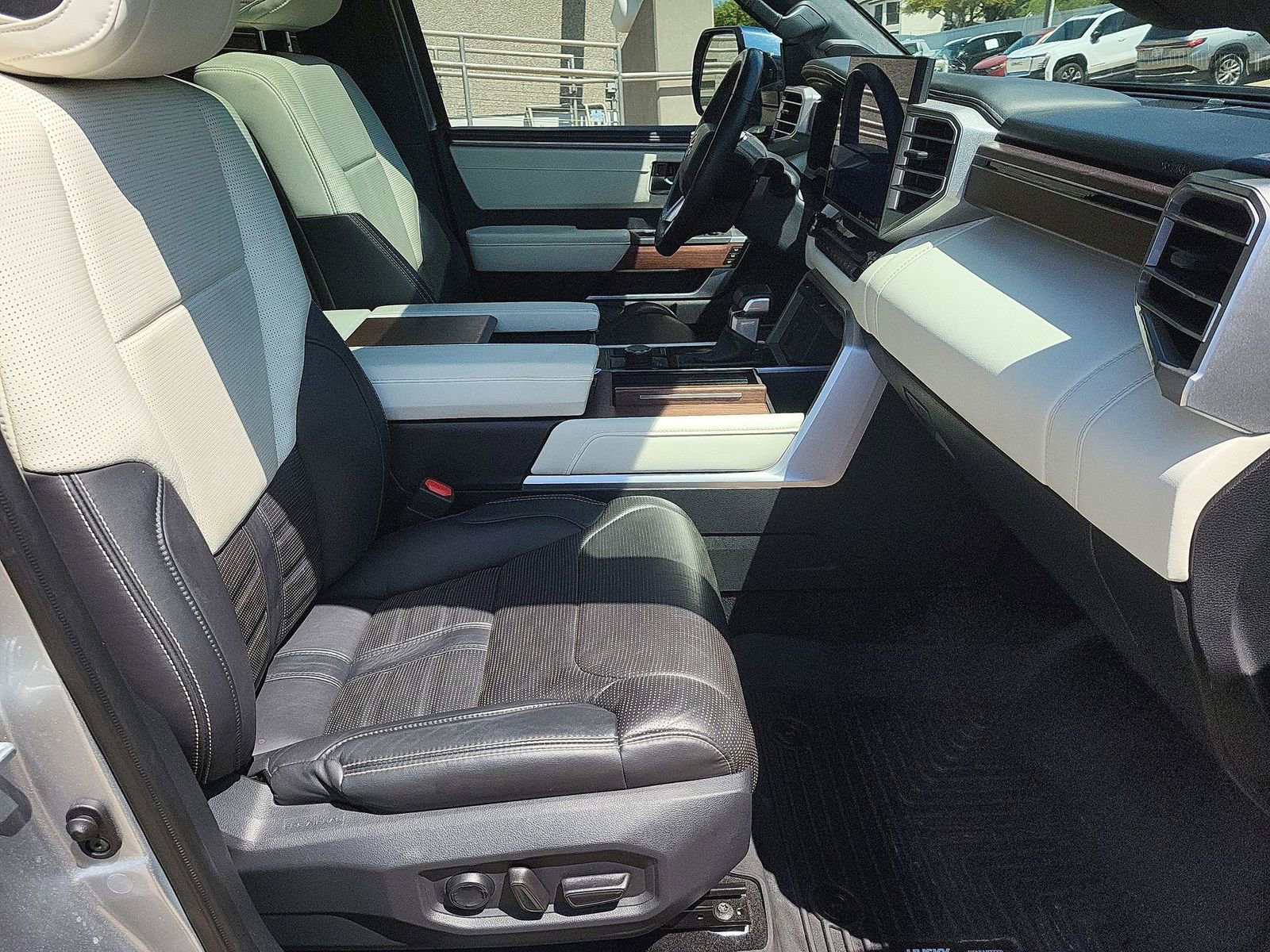 Used 2023 Toyota Tundra Capstone AWD/4WD image 28