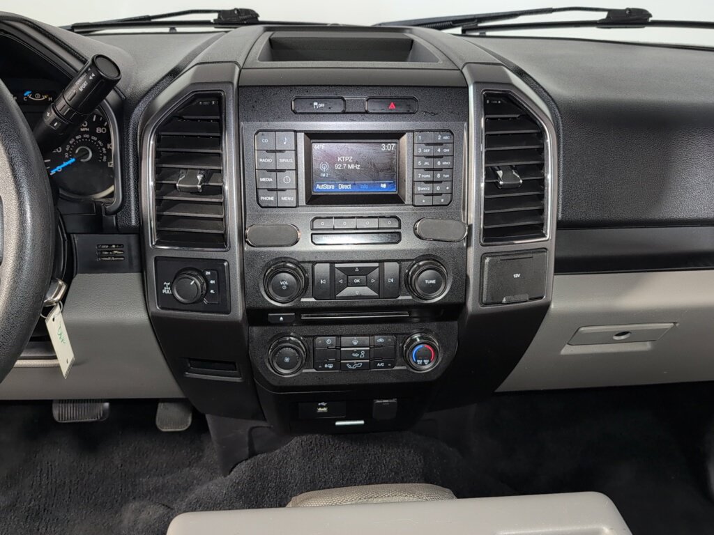 Used 2017 Ford F150 XLT AWD/4WD image 16