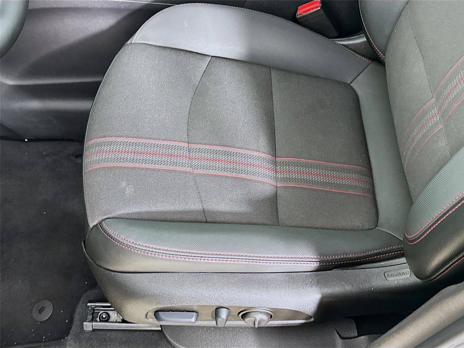 Used 2023 Chevrolet Equinox RS image 18