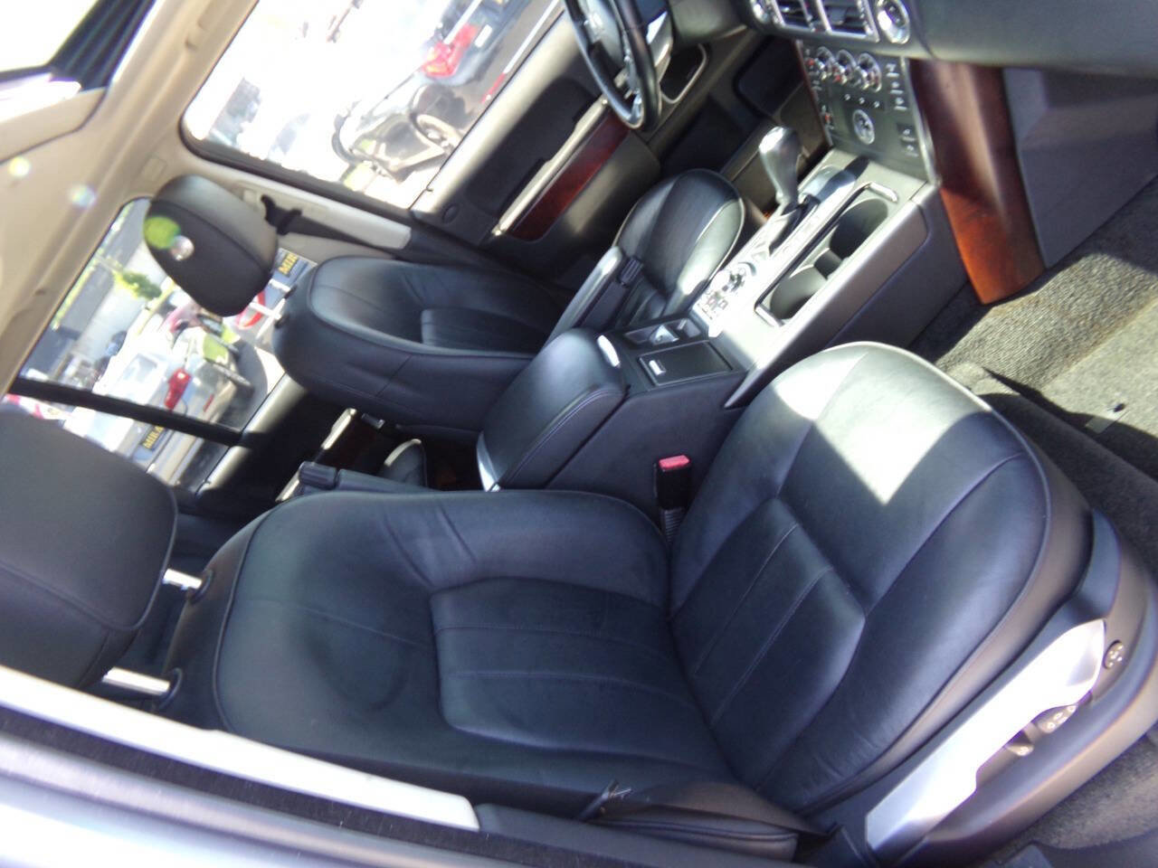 Used 2012 Land Rover Range Rover HSE image 23