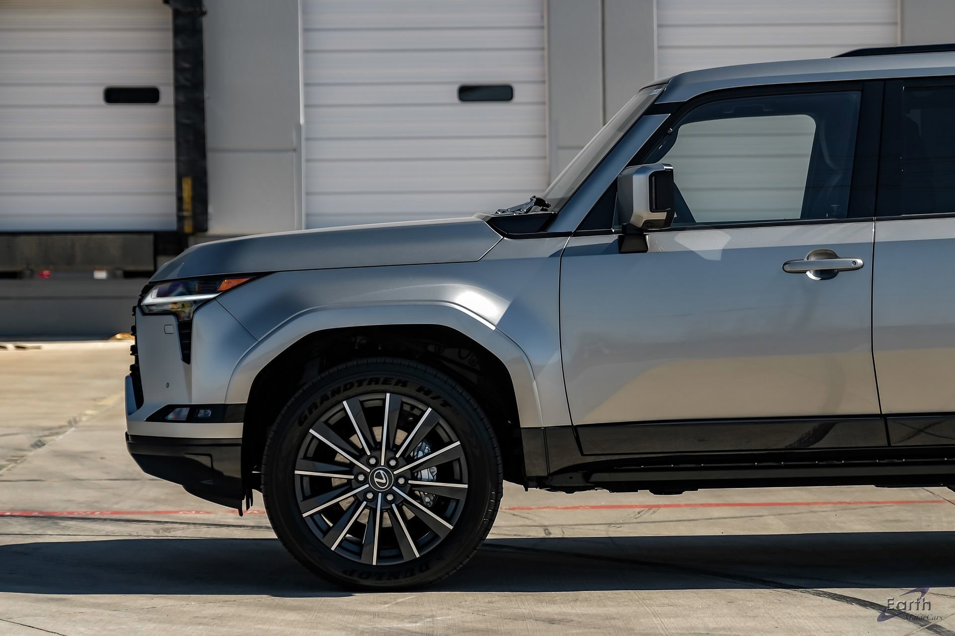 Used 2025 Lexus GX 550 550 Luxury+ HUD Traffic LIFTED w/ Accessory Package (2T) image 8