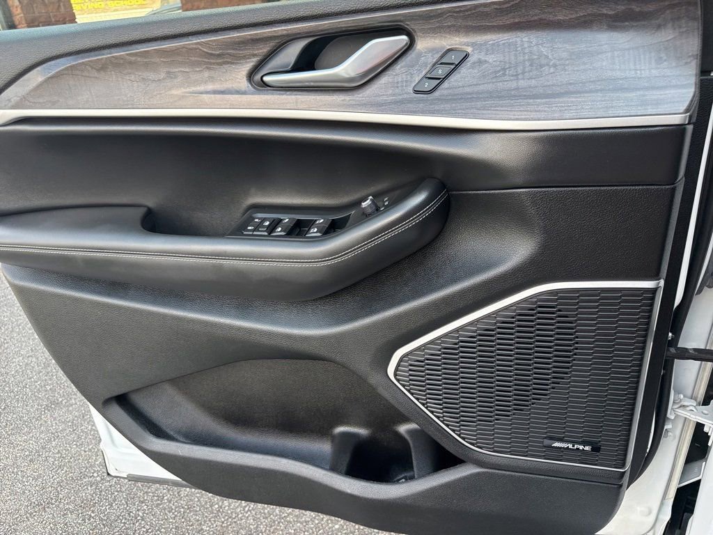 Used 2022 Jeep Grand Cherokee L Limited image 24