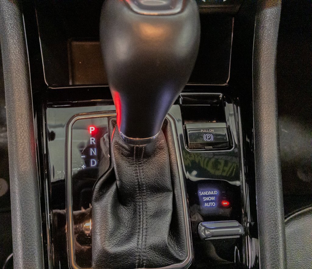 Used 2025 Jeep Compass Limited image 21