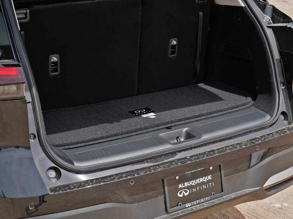 Certified 2026 INFINITI QX60 Luxe w/ Cargo Package AWD/4WD image 9