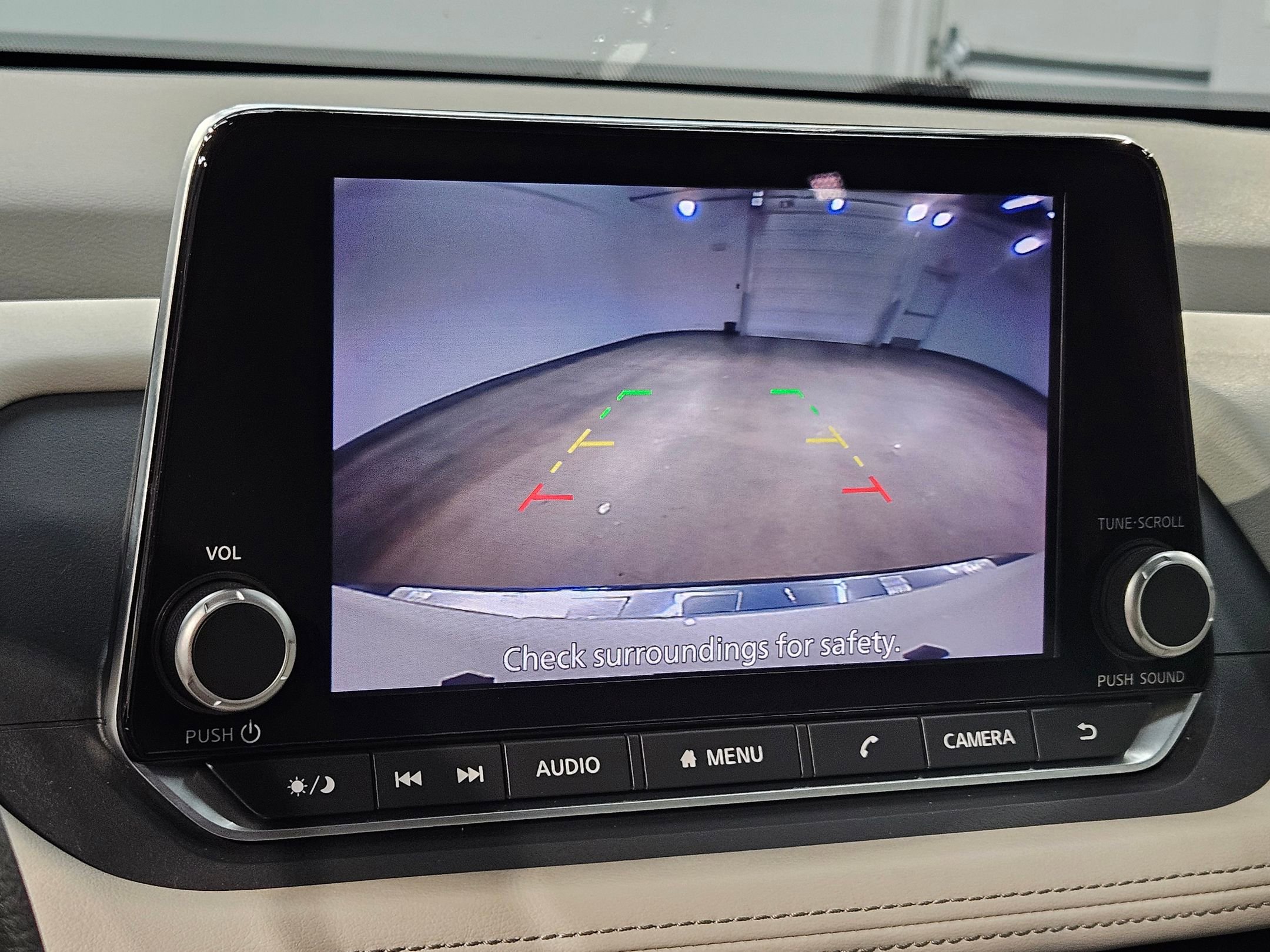 Used 2023 Nissan Rogue SV image 30