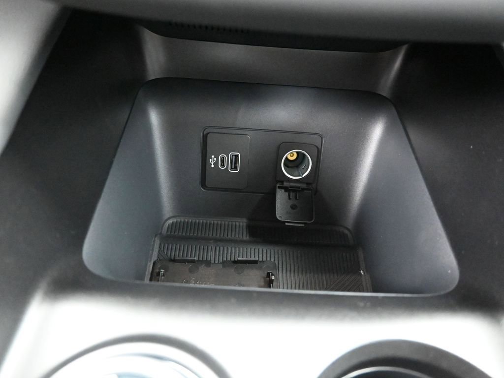 New 2026 Ford Explorer Active w/ Active Comfort Package AWD/4WD image 32