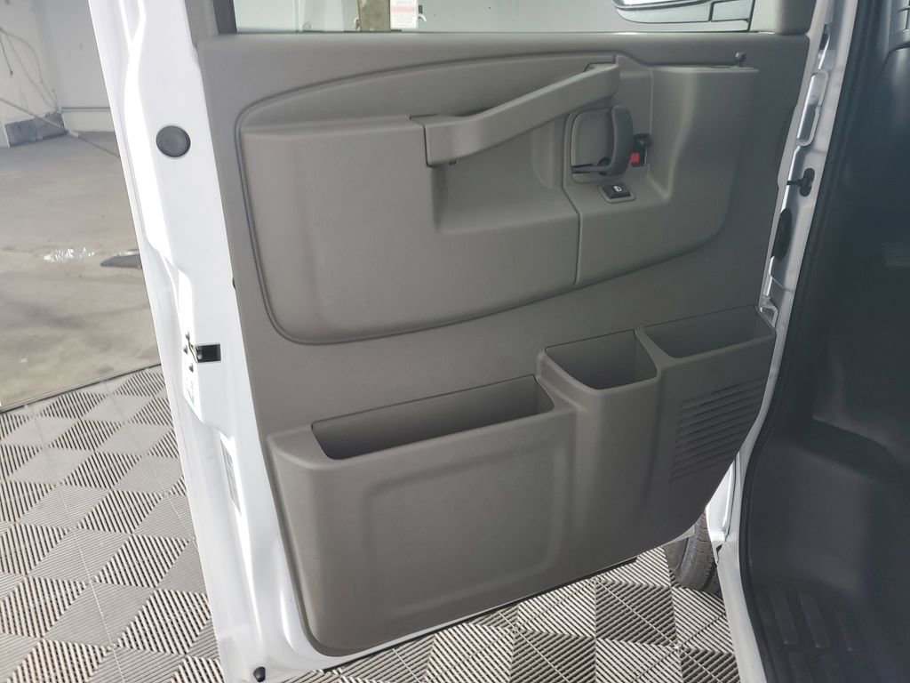 New 2026 Chevrolet Express 3500 Extended w/ Driver Convenience Package image 27