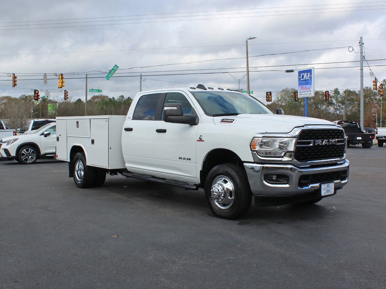 Used 2024 RAM 3500 SLT w/ Quick Order Package 2YG SLT image 8