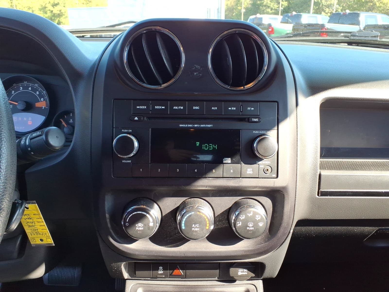 Used 2015 Jeep Patriot Sport w/ Power Value Group AWD/4WD image 21