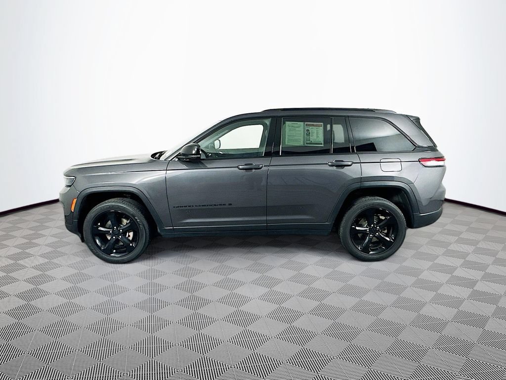 Certified 2023 Jeep Grand Cherokee Altitude AWD/4WD image 7