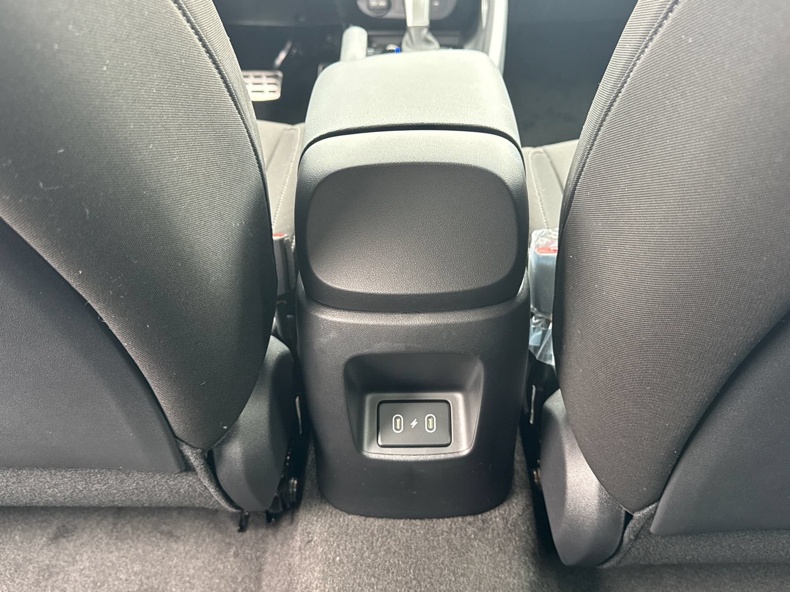 New 2026 Hyundai Elantra Sport FWD image 25